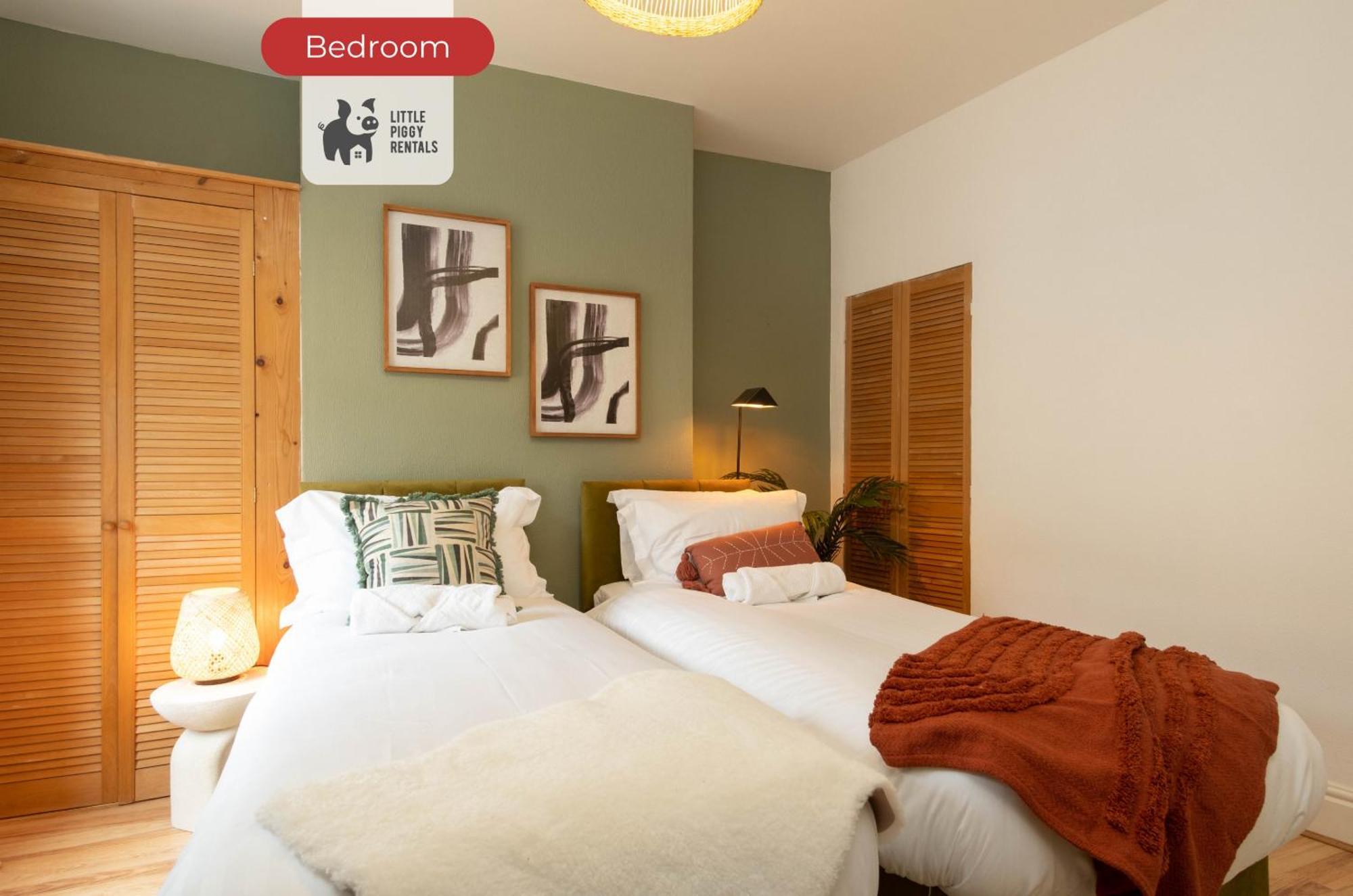 2 Bedroom Apartment By Littlepiggyrentals Short Lets & Serviced Accommodation Leicester With Wi-Fi, Free Parking & Outdoor Area Room photo